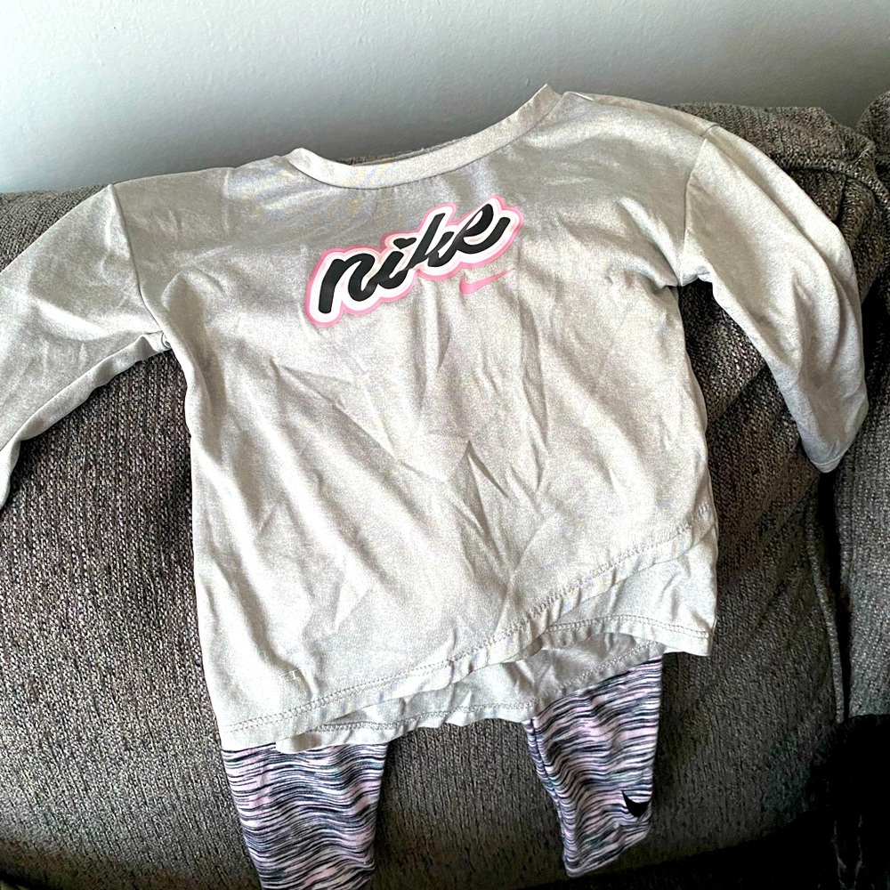 Nike 2 piece top & leggings